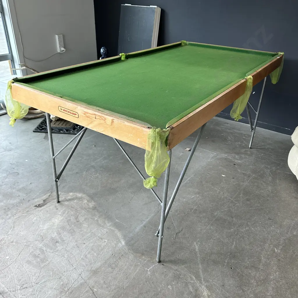 portable pool table Image 1++