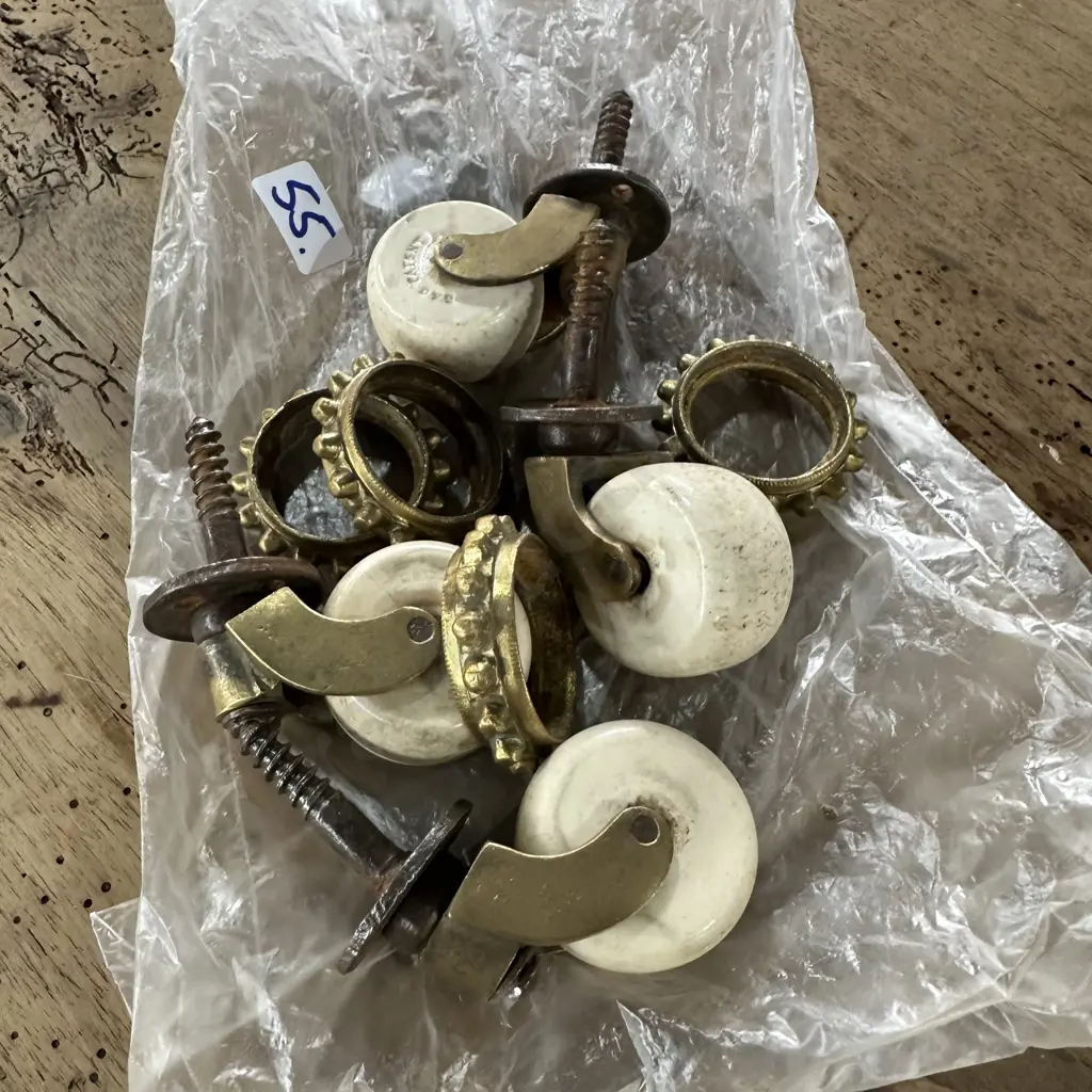 set antique casters Image 1++