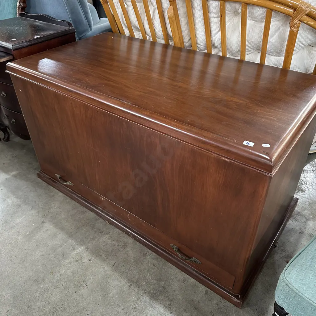 large blanket box Image 1++