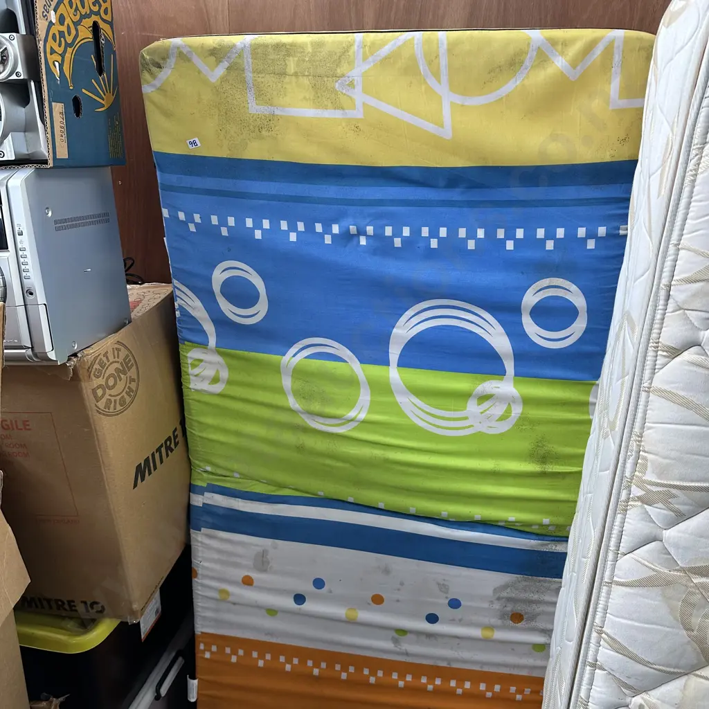 2 x single foam mattresses - need clean Image 1++