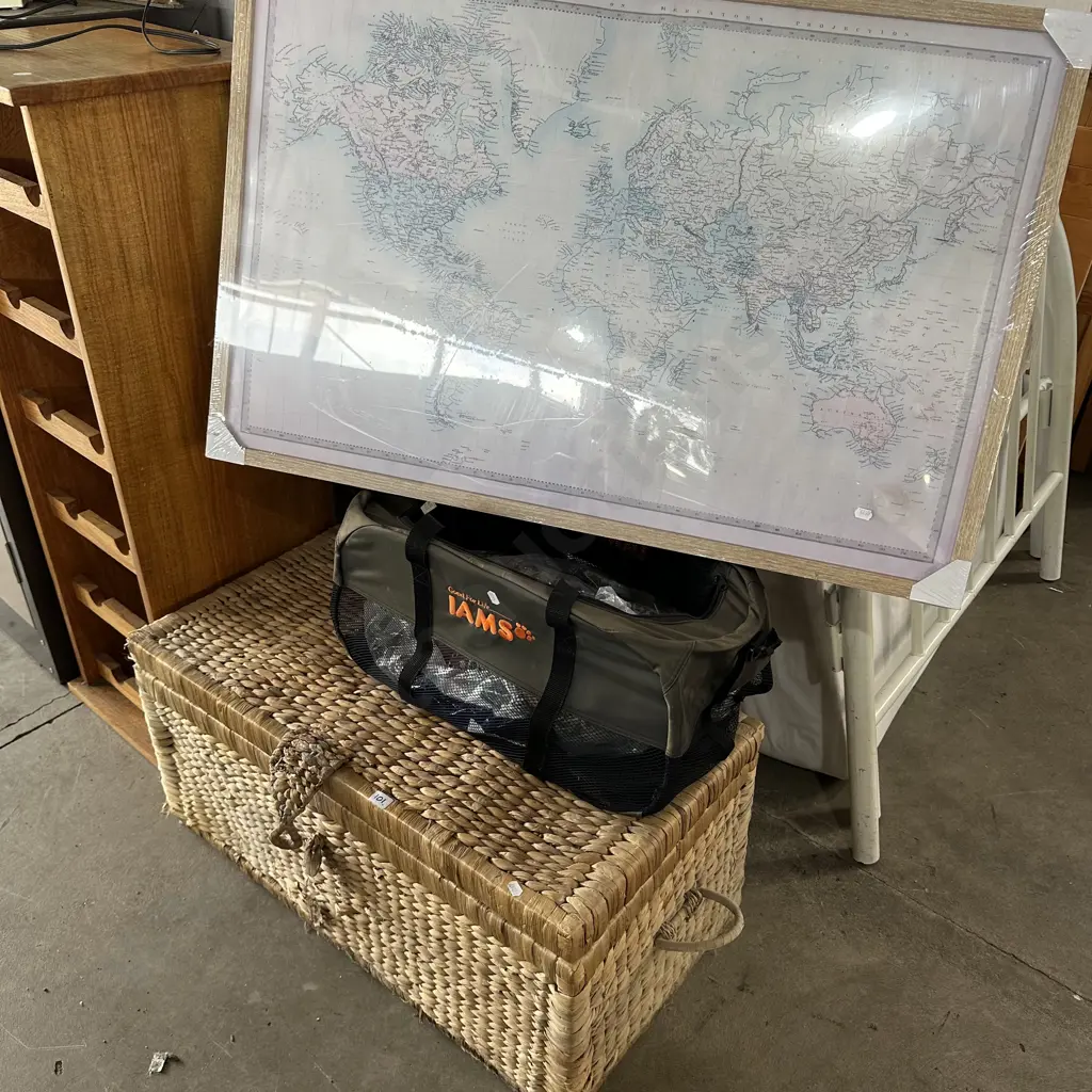 trunk and map, pet basket and throw Image 1++