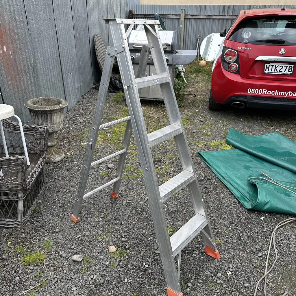 good condition ladder Image 1++