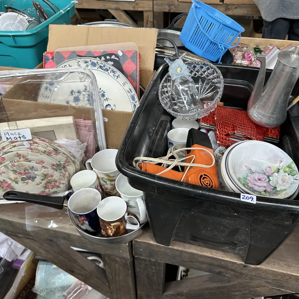 Bin,crystal,china,etc Image 1++