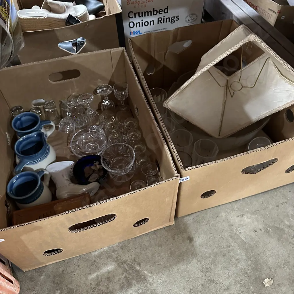 Two boxes glassware etc Image 1++