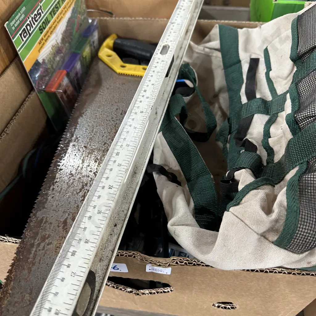 Box,gardening and tools Image 1++