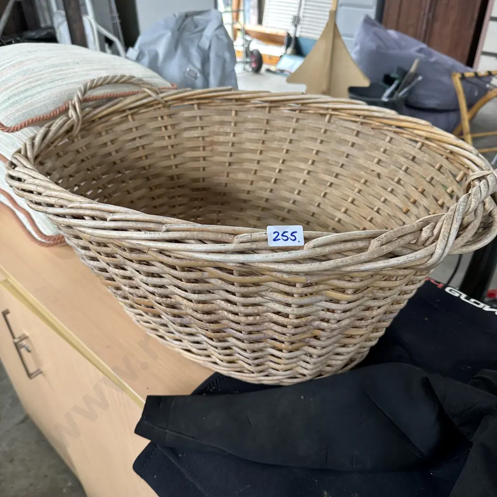 cane basket Image 1++