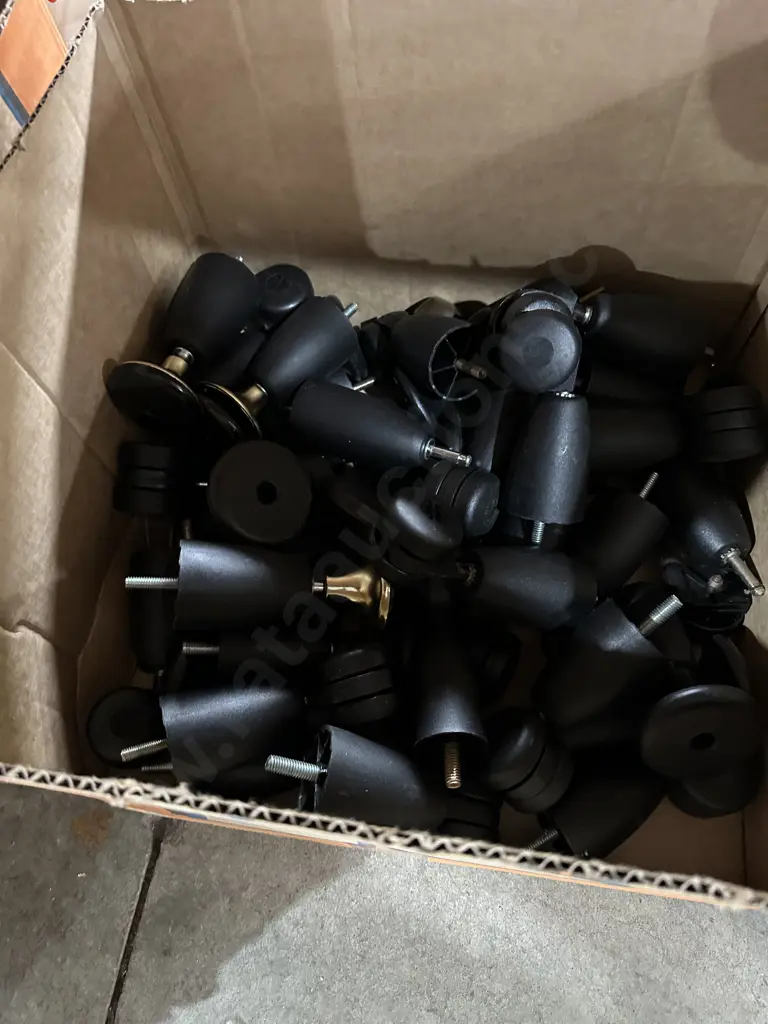 plastic bed legs Image 1++
