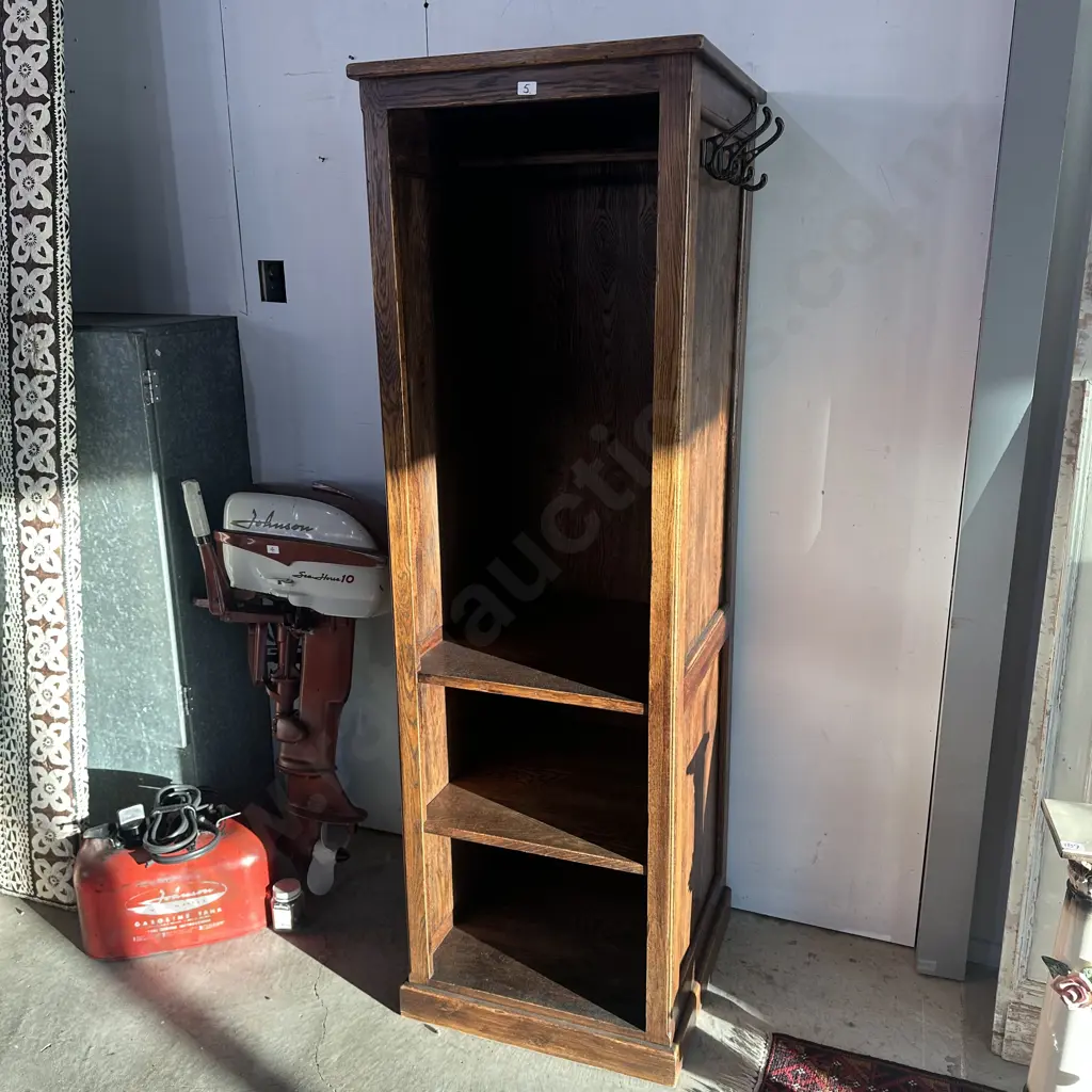Free standing Oak wardrobe Image 1++