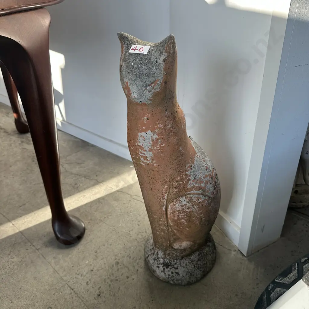 concrete cat 64cm Image 1++