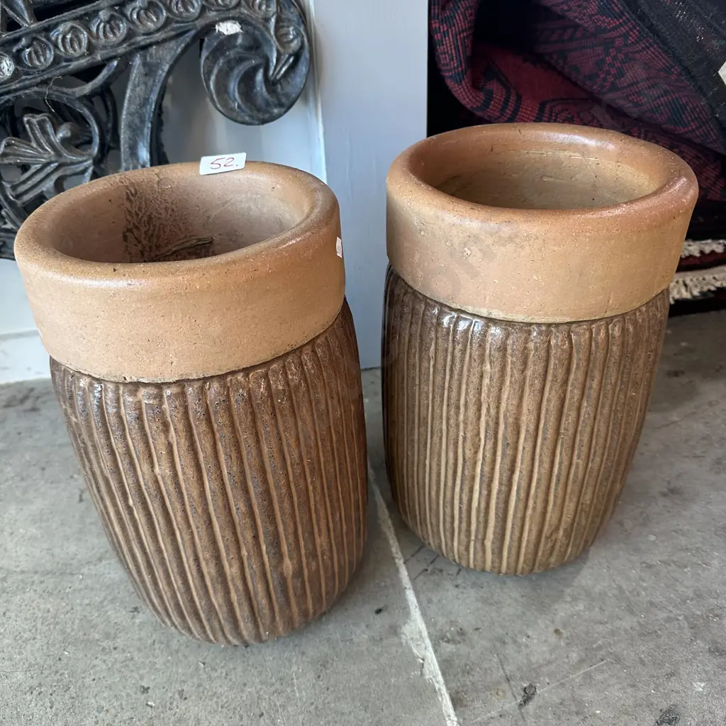Pr unusual terracotta planters 33cm Image 1++
