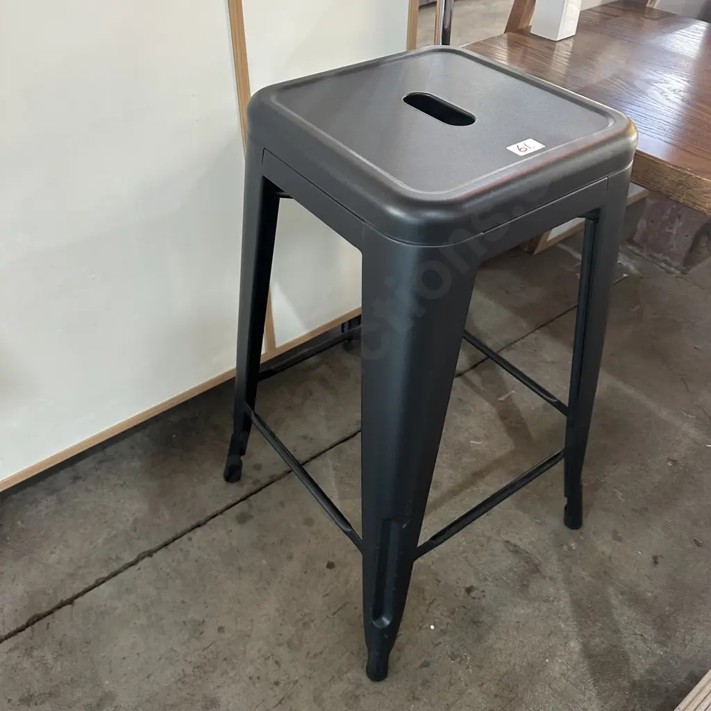 bar stool Image 1++