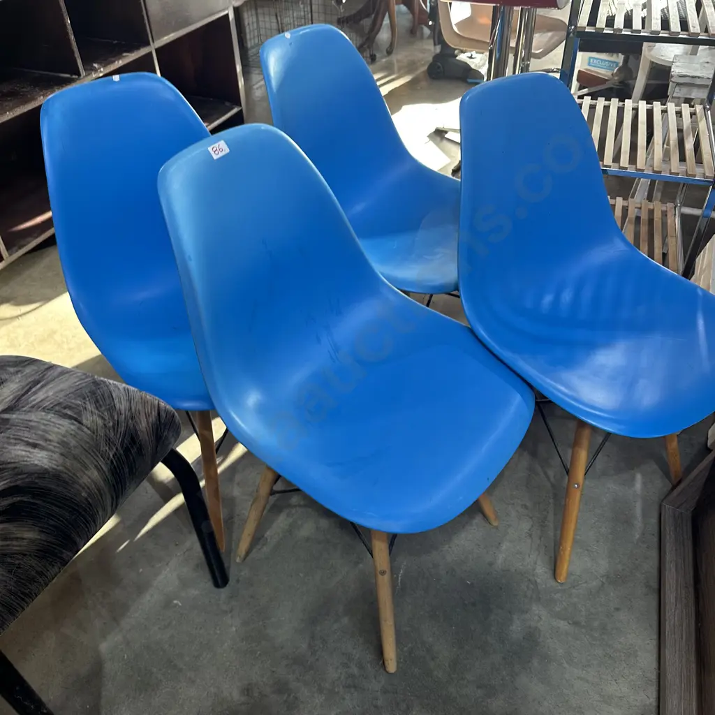 set of 4 blue chairs - average Image 1++