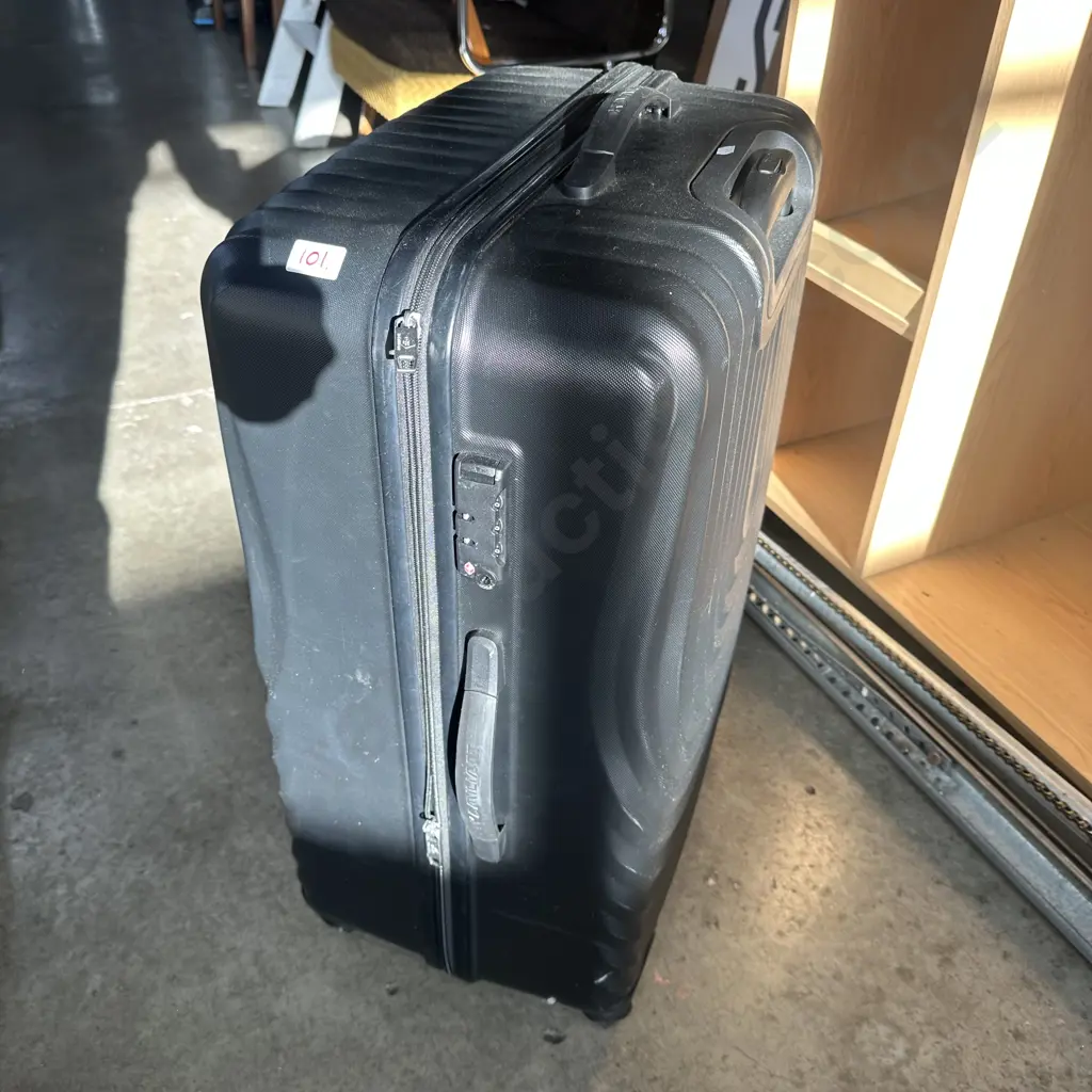 large suitcase Image 1++