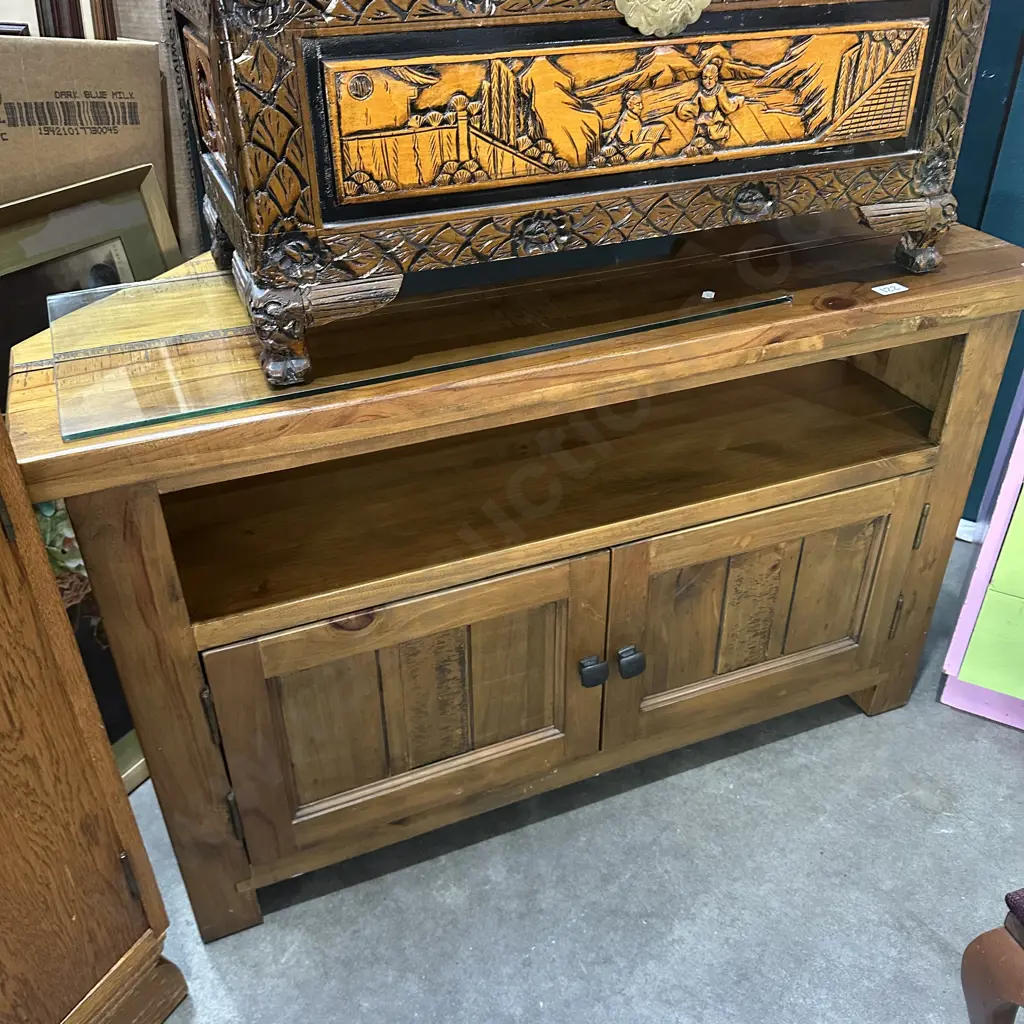 solid corner cabinet Image 1++