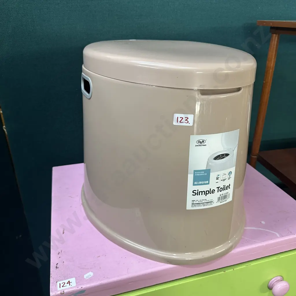 Simple toilet Image 1++