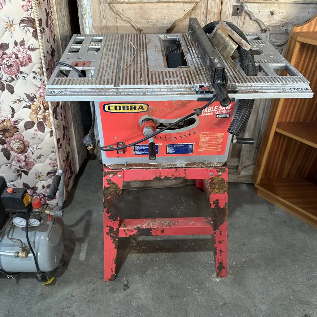 table saw Image 1++