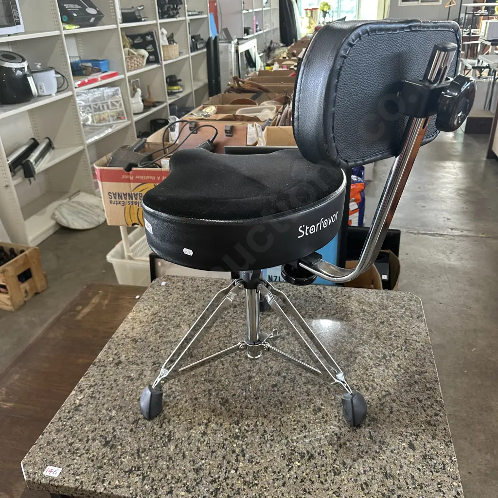 starfavor music chair Image 1++