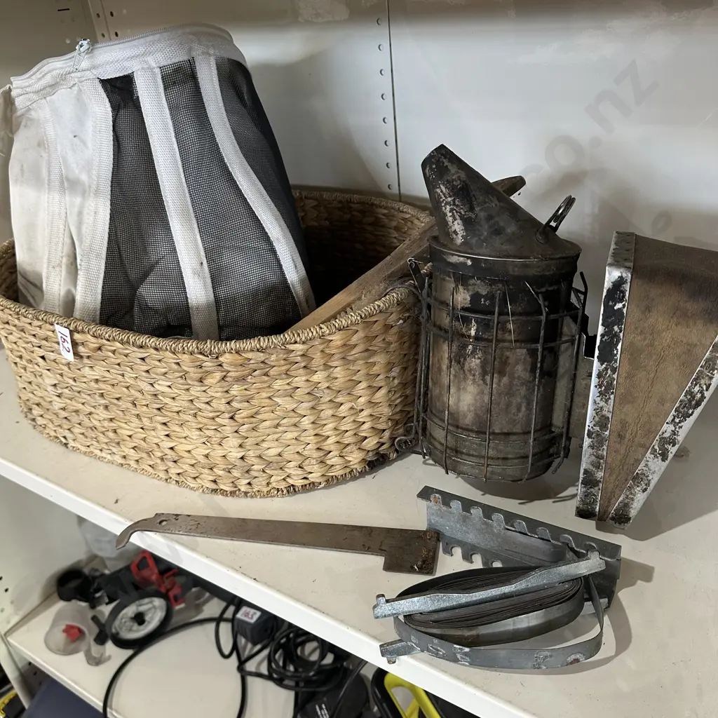 Bee keepers gear Image 1++