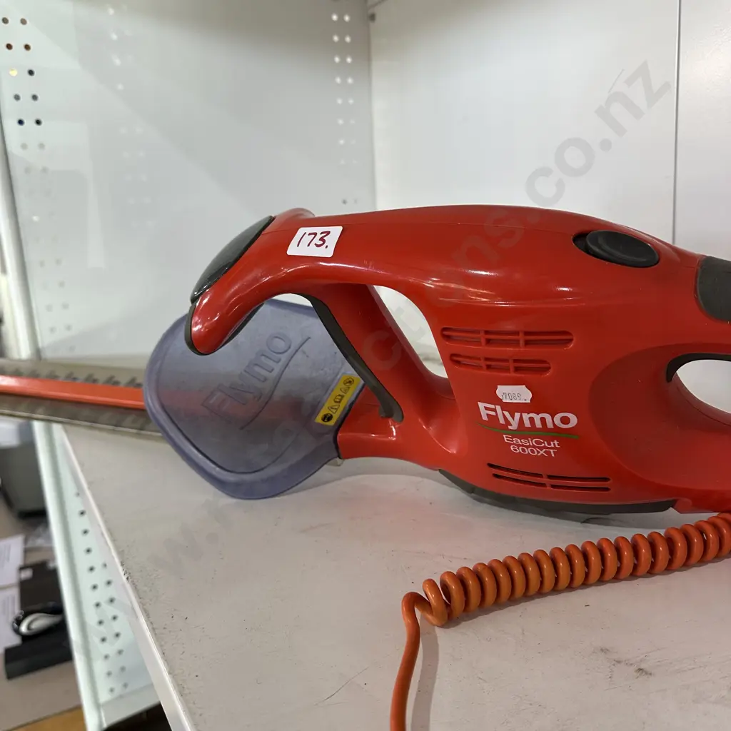 Flymo hedge trimmer Image 1++