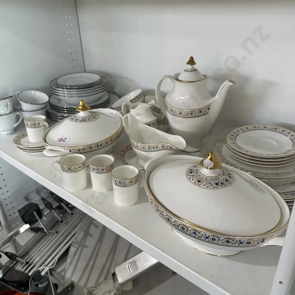 Royal Doulton "Empress" 4 place dinner service plus Norotake 4 person set Image 1++