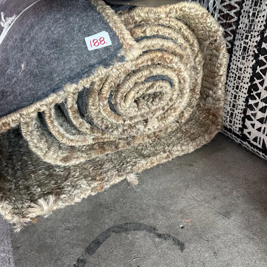 Large Sisal rug 4.4m x 4.8m excellent condition, felted underneath Image 1++