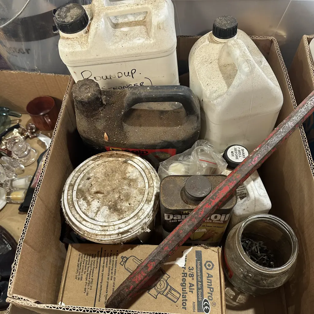pinch bar, oil, roundup etc Image 1++