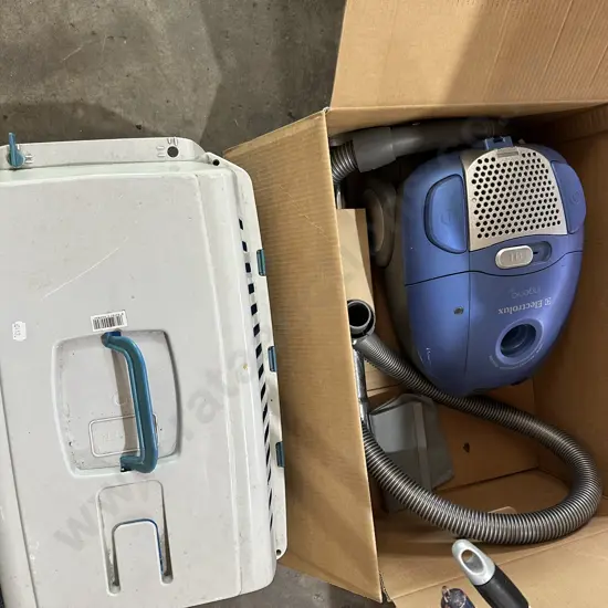 vac and pet cage