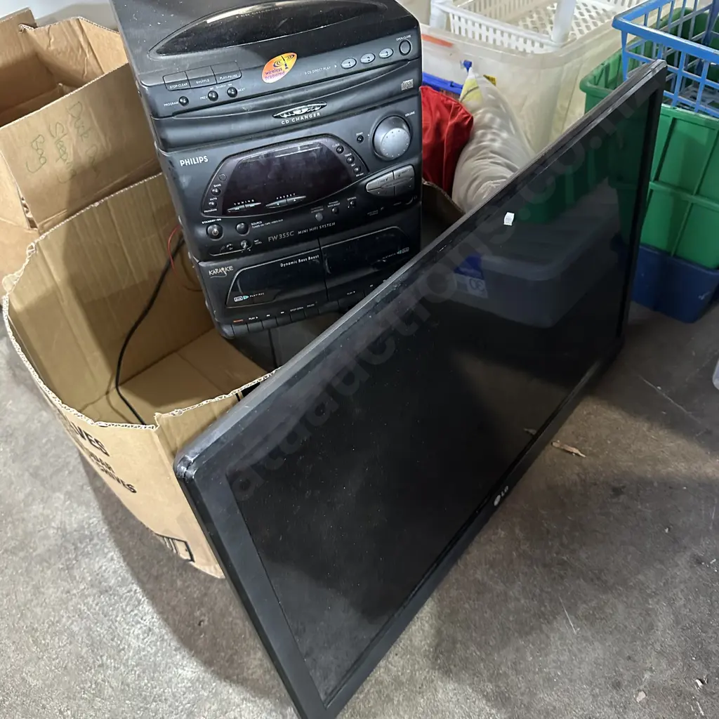 TV with no remote.  Stereo Image 1++