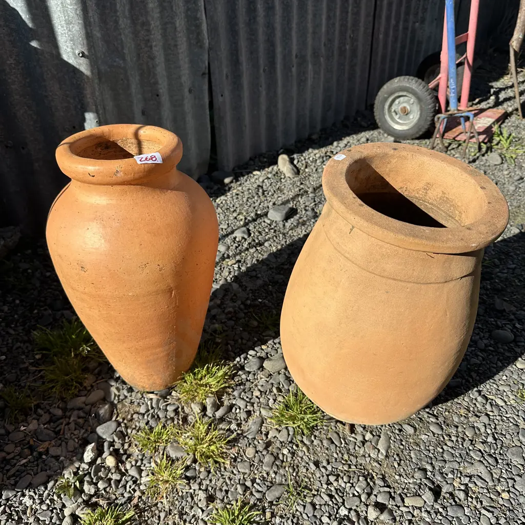 2 terracotta pots 420mm Image 1++