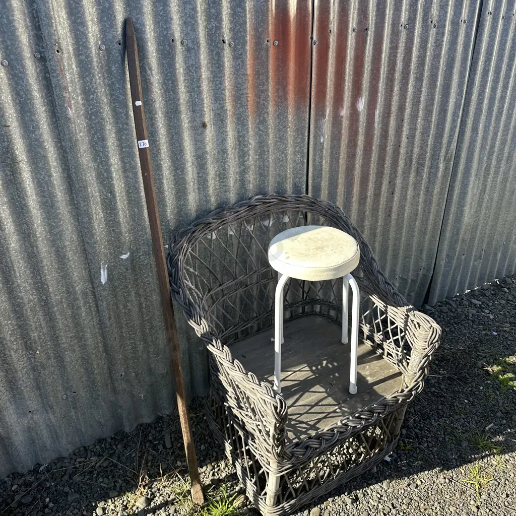 metal bar 2 chairs Image 1++