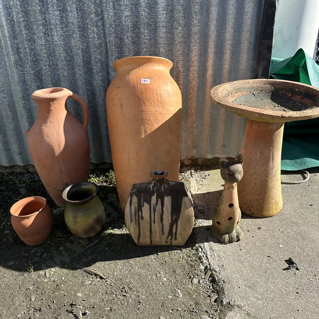 damaged garden items Image 1++