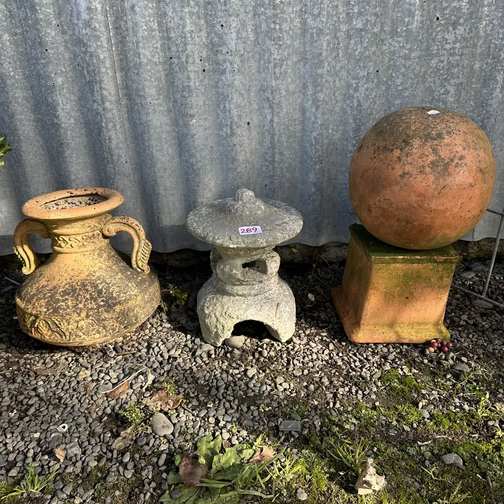 concrete & terracotta garden items Image 1++