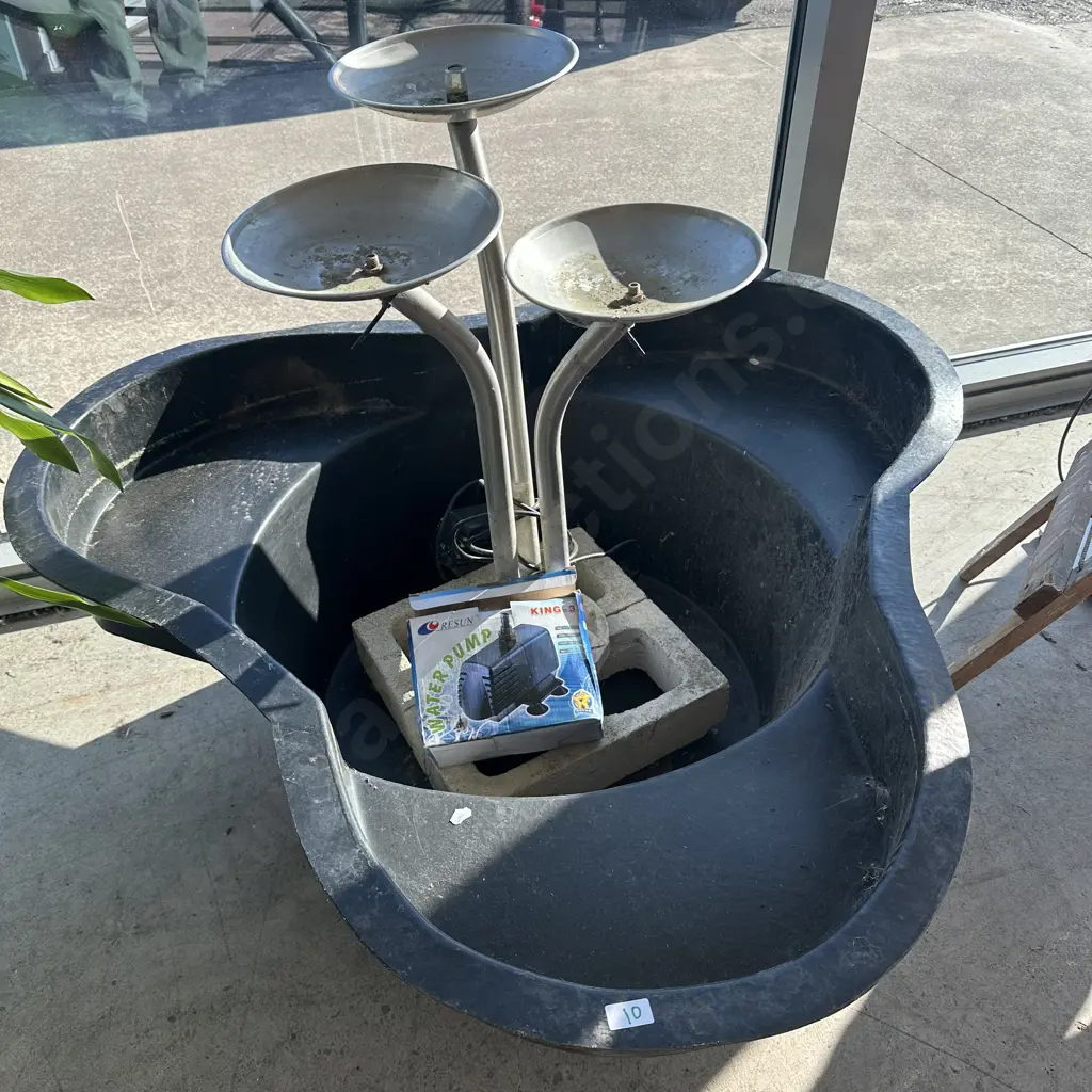 water feature with new pump Image 1++
