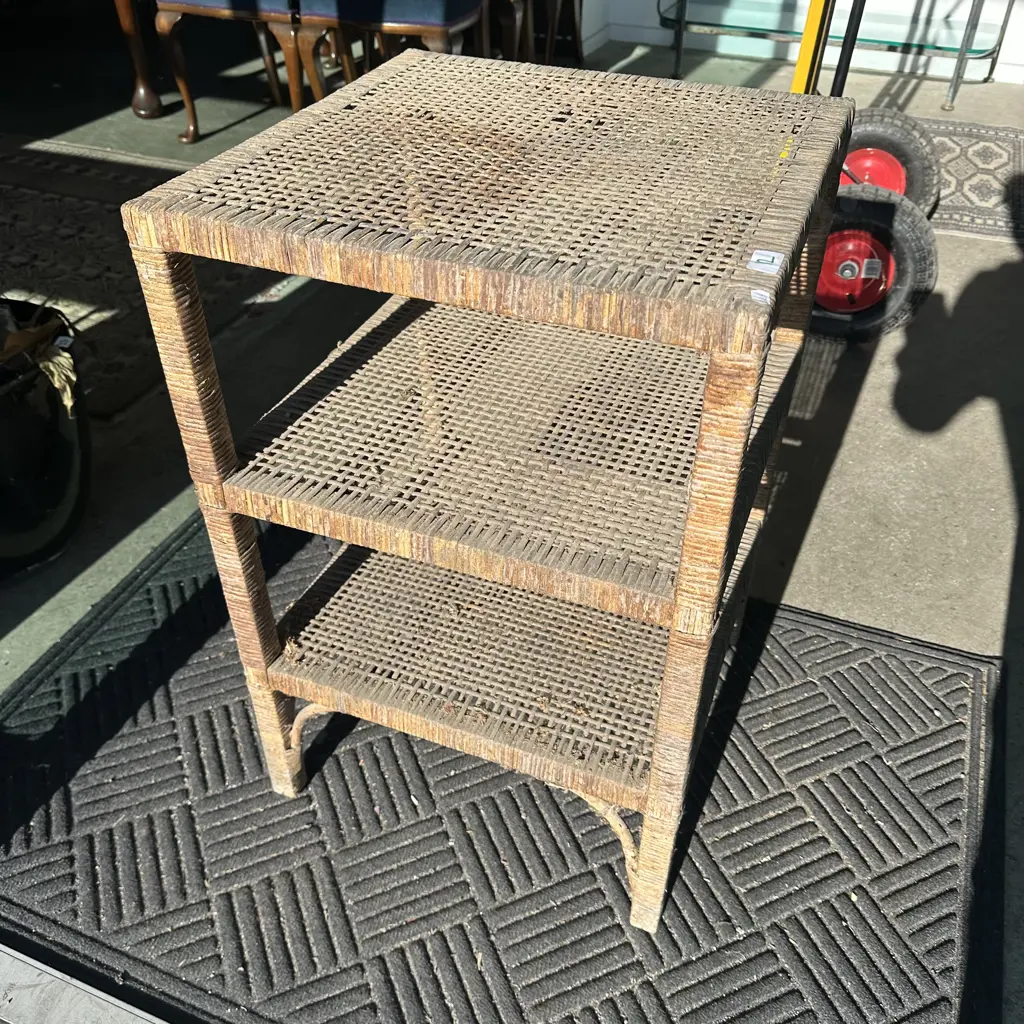 vintage wicker patio side table Image 1++