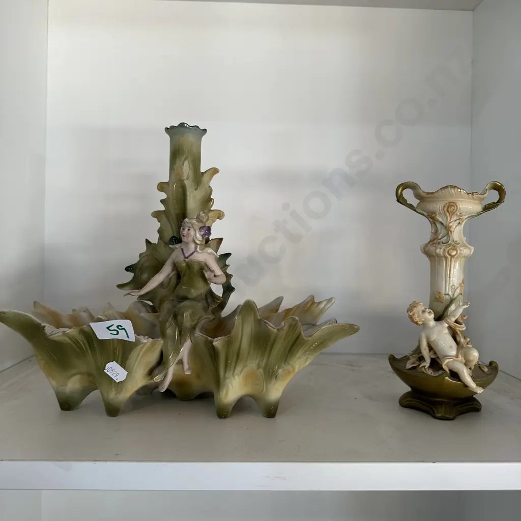 2 Victorian vases Image 1++