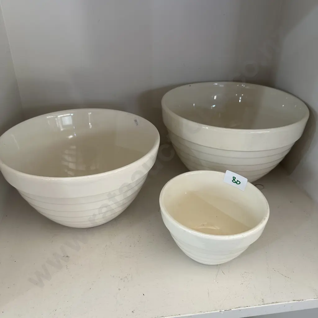 3 Crown Lynn mixing bowls Image 1++