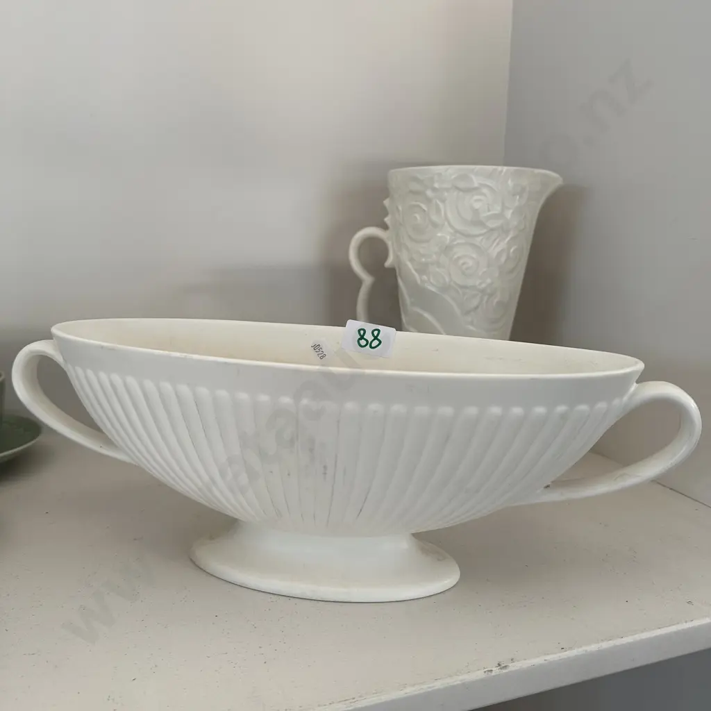 Wedgewood flower trough 38cm plus damaged Deco vase Image 1++