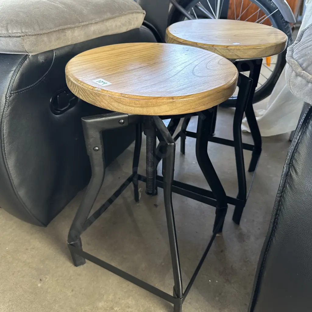 Pr adjustable metal & wooden stools Image 1++