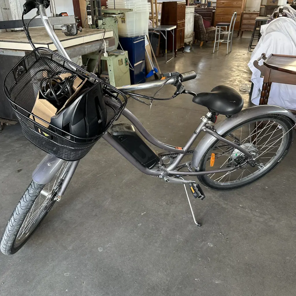 Fuji electric bike, excellent condition Image 1++