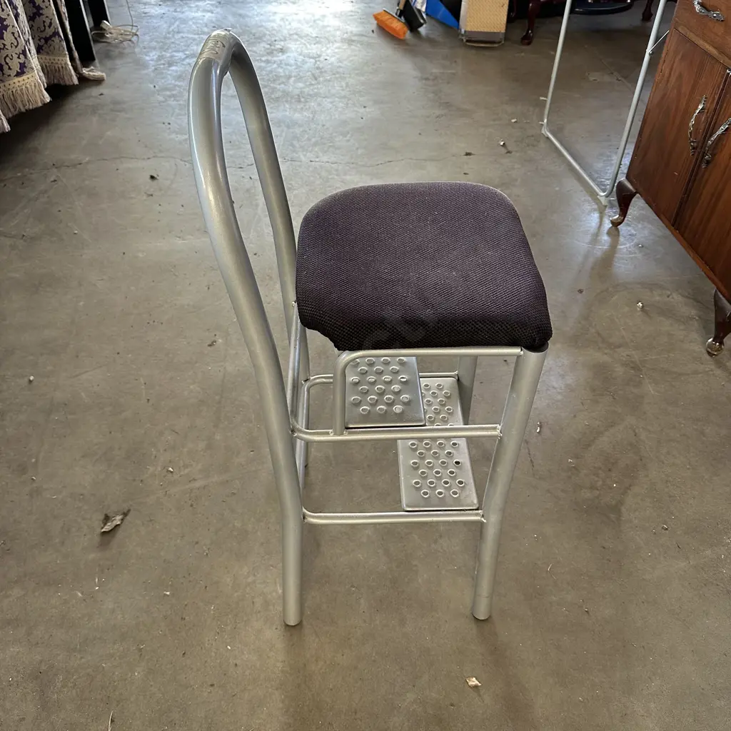 kitchen step stool Image 1++