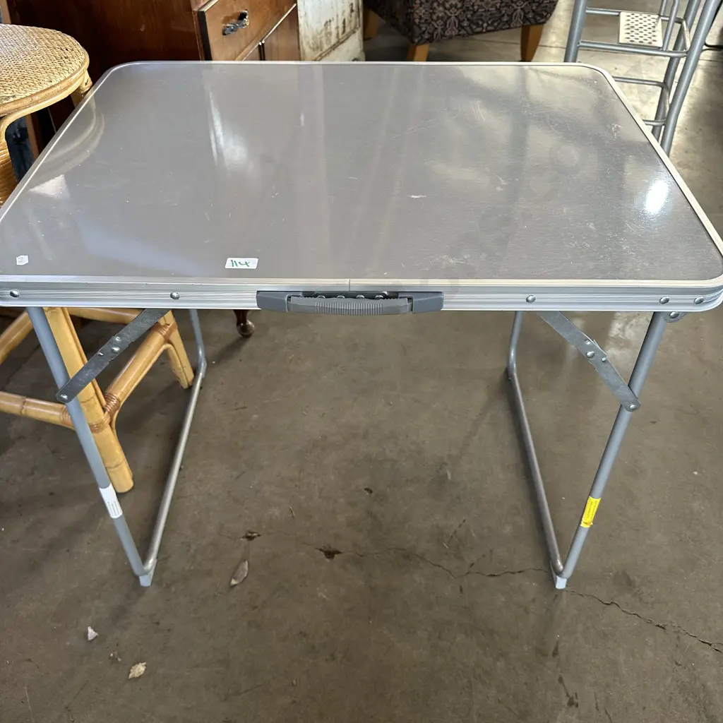 folding camp table Image 1++