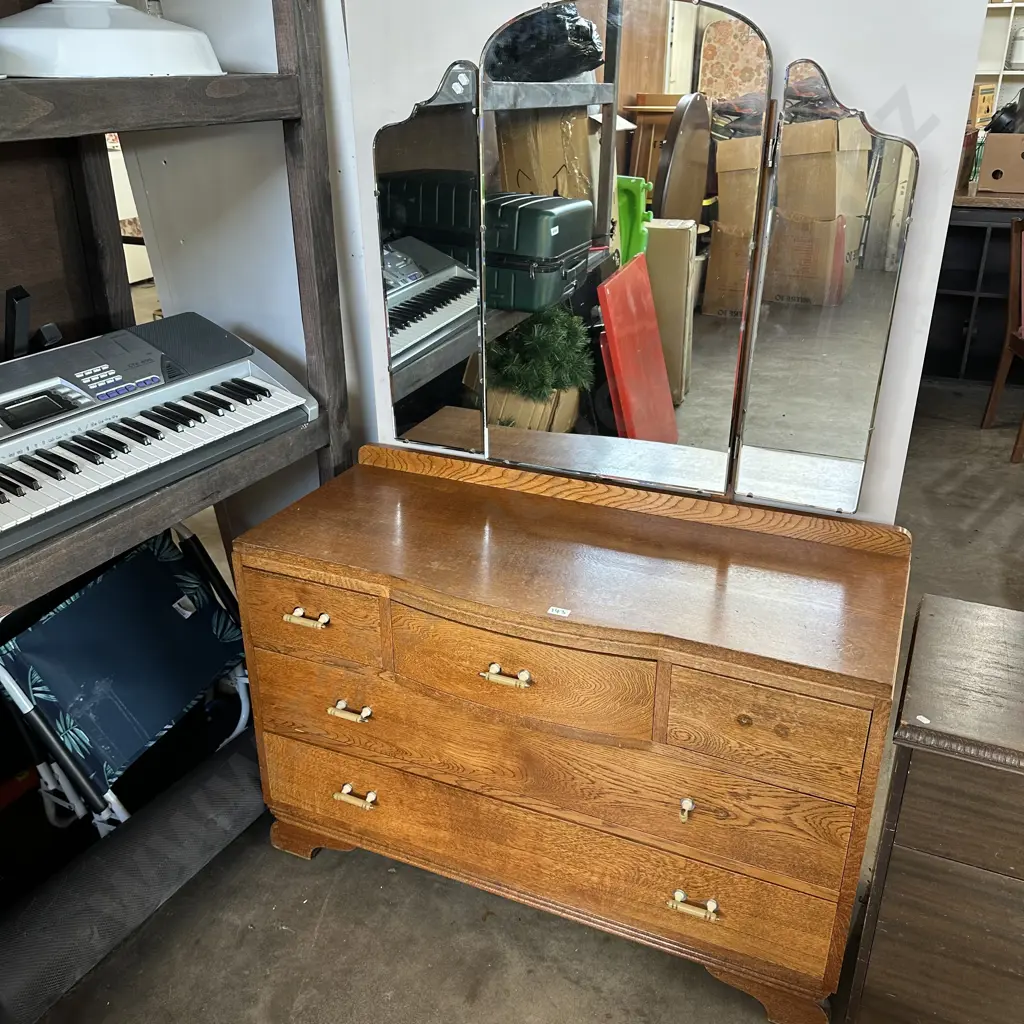 Oak dressing table - restorers Image 1++