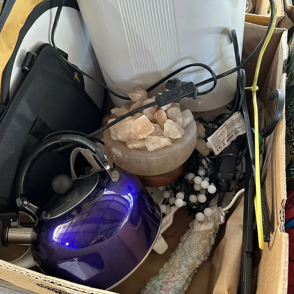 salt lamp, shredder etc Image 1++