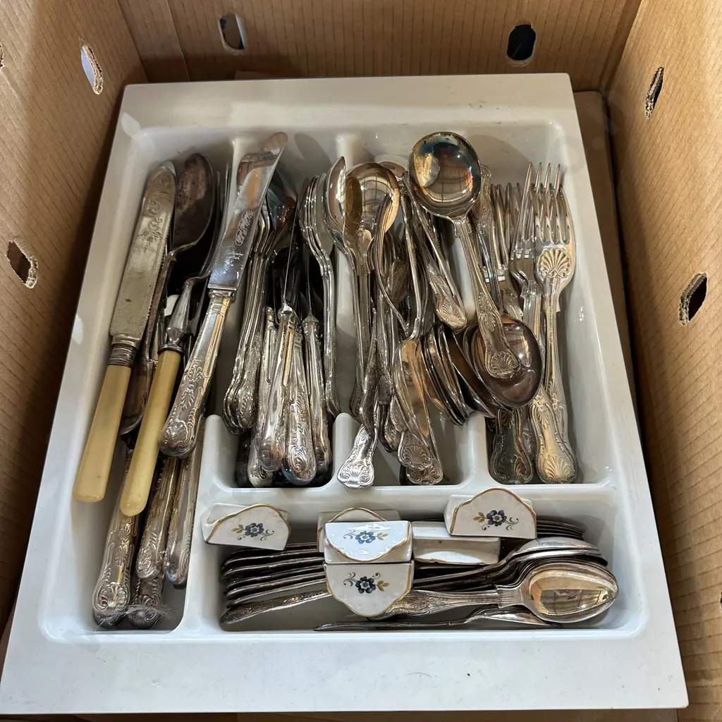 large lot cuttlery Image 1++
