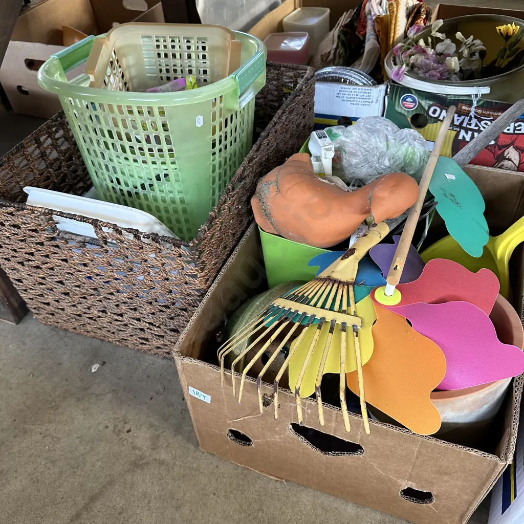baskets and box of garden ware Image 1++