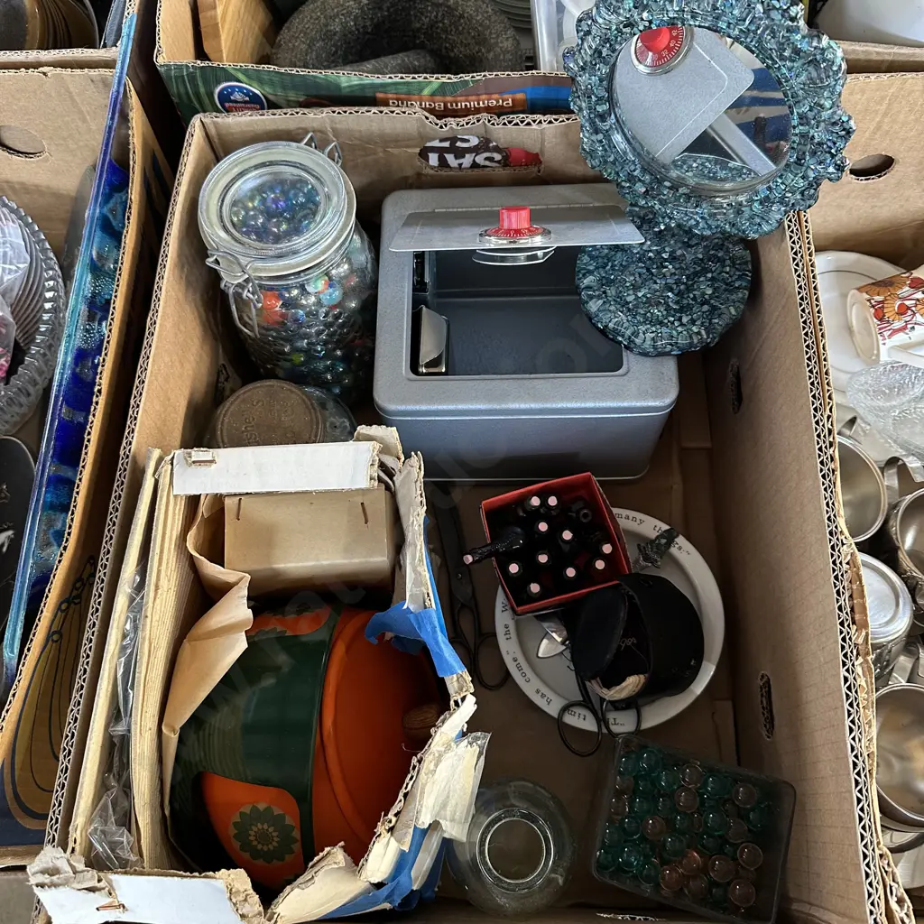 marbles, paua shell mirror etc Image 1++