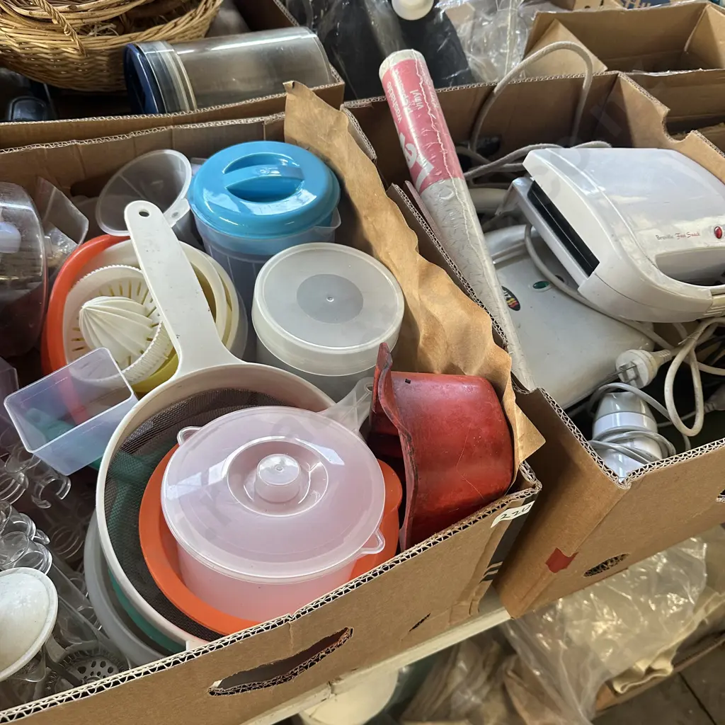 2 box kitchenware Image 1++