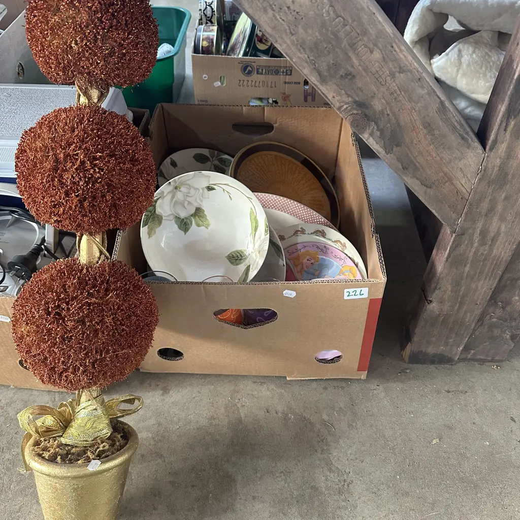 decoration plus box lot Image 1++