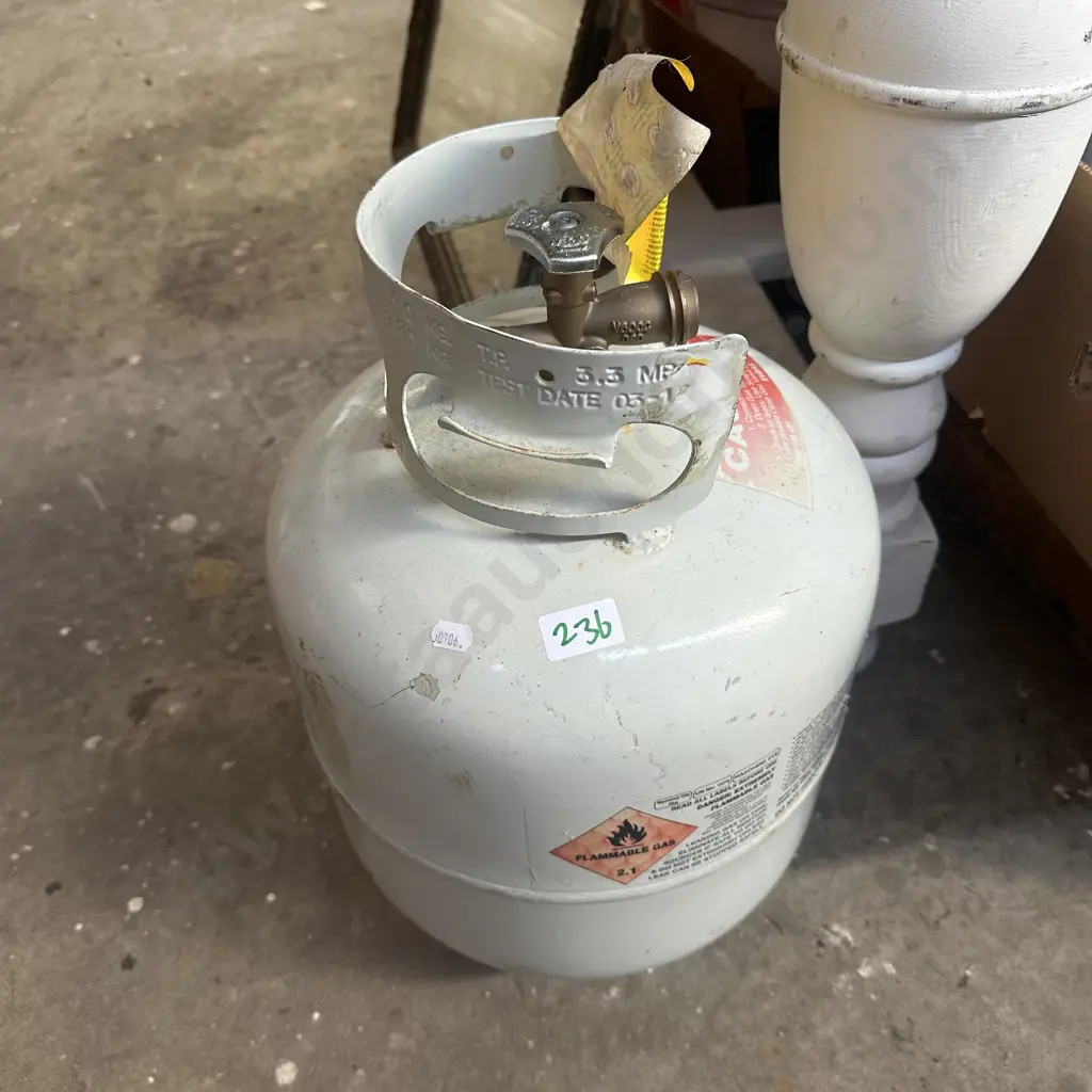 gas bottle Image 1++