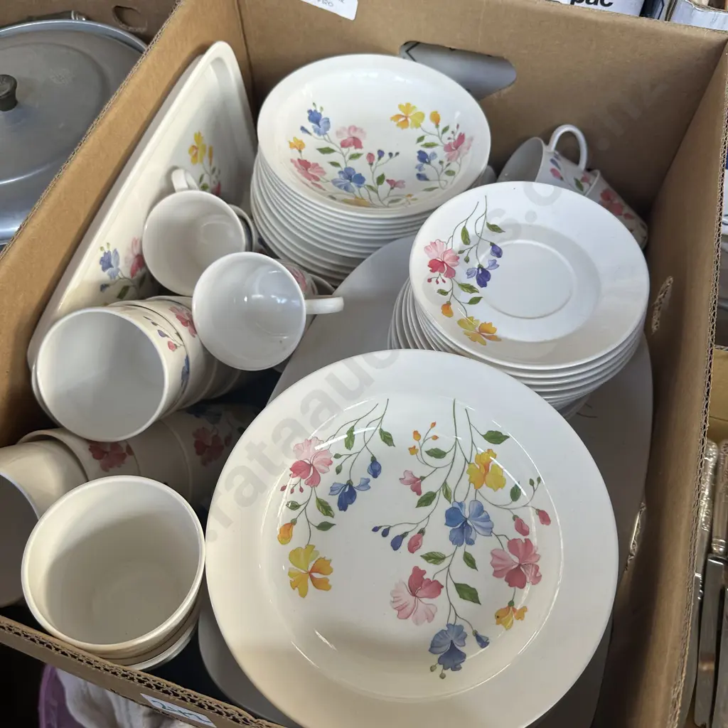 Vintage 12 person picnic set "MALA" melamine Image 1++